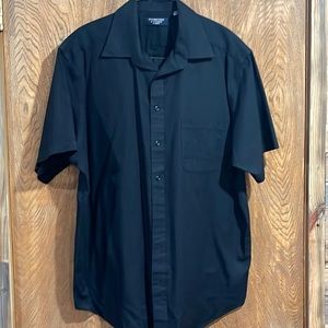 Mens round-tree & yorke black shirt